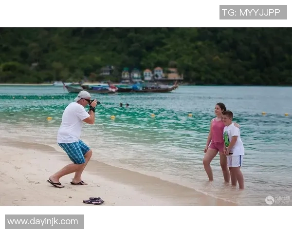 聚焦绿茵巨星光影记录展现足球球星激情与荣耀瞬间