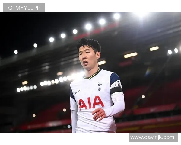 足坛巨星全方位点评解析技战术与个人成长之路 足坛巨星全方位点评解析技战术与个人成长之路