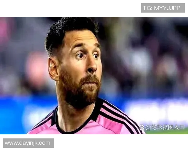 足球球星腰力解析:从梅西到C罗如何支撑超凡技艺与竞技表现 足球球星腰力解析:从梅西到C罗如何支撑超凡技艺与竞技表现